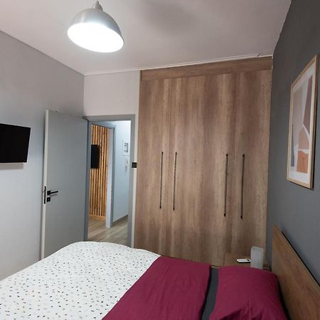 Ferienwohnung Blue Tourmaline Downtown Flat Kalamata Exterior foto