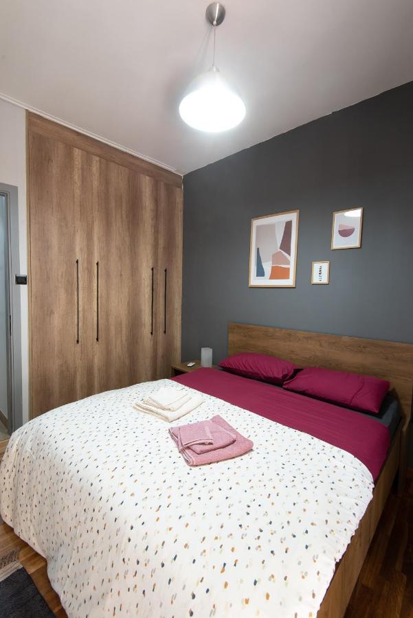 Ferienwohnung Blue Tourmaline Downtown Flat Kalamata Exterior foto