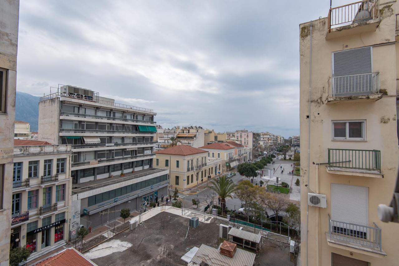 Ferienwohnung Blue Tourmaline Downtown Flat Kalamata Exterior foto